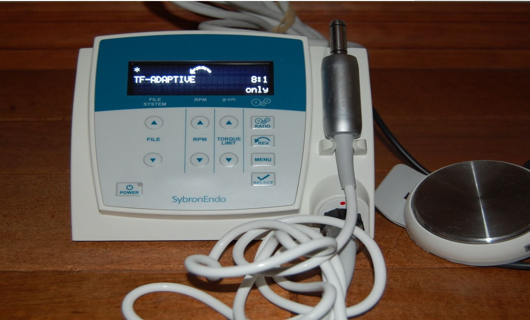 Máy định vị chóp( Electronic apex locators EAL)